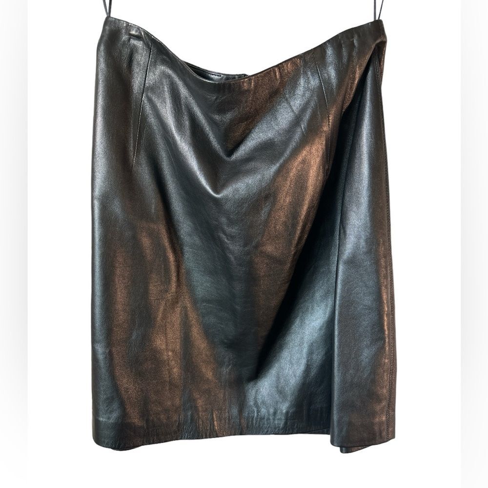 St. John Griffith Grey black genuine vtg leather skirt sz 8 capsule wardrobe